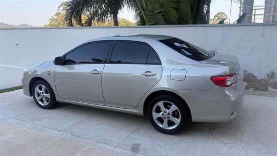 TOYOTA-COROLLA-2013