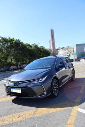 TOYOTA-COROLLA-2025