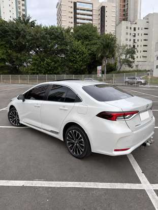 TOYOTA-COROLLA-2024