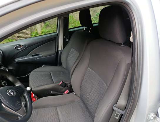 TOYOTA-ETIOS-2015