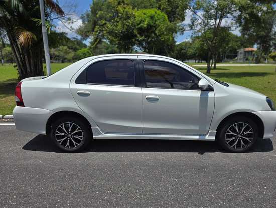 TOYOTA-ETIOS-1.5 PLATINUM SEDAN 16V FLEX 4P AUTOMÁTICO TOYOTA-ETIOS-2018