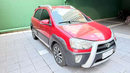 TOYOTA-ETIOS-2015