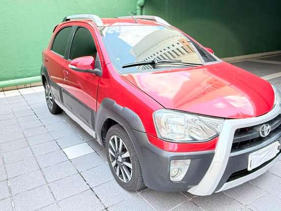 TOYOTA-ETIOS-1.5 XLS 16V FLEX 4P MANUAL TOYOTA-ETIOS-2015