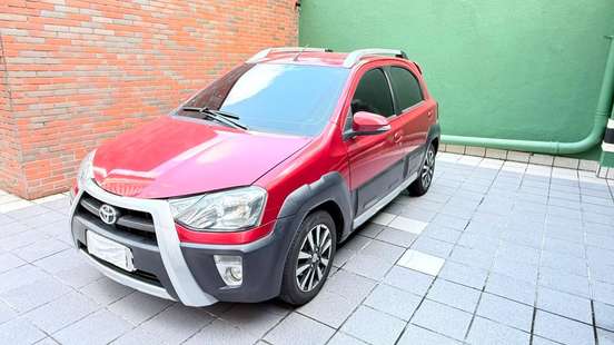 TOYOTA-ETIOS-2015