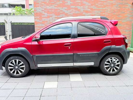 TOYOTA-ETIOS-1.5 XLS 16V FLEX 4P MANUAL TOYOTA-ETIOS-2015