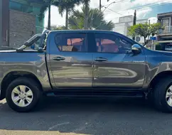 TOYOTA HILUX 2.8 SRV 4X4 CD 16V DIESEL 4P AUTOMÁTICO TOYOTA HILUX 2.8 SRV 4X4 CD 16V DIESEL 4P AUTOMÁTICO