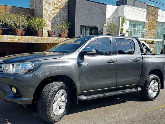 TOYOTA-HILUX-2.8 SRV 4X4 CD 16V DIESEL 4P AUTOMÁTICO TOYOTA-HILUX-2017