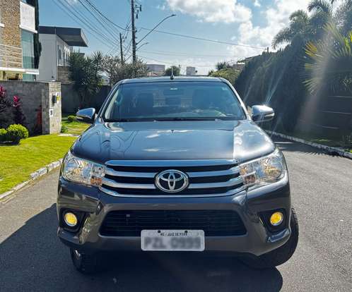 TOYOTA-HILUX-2017