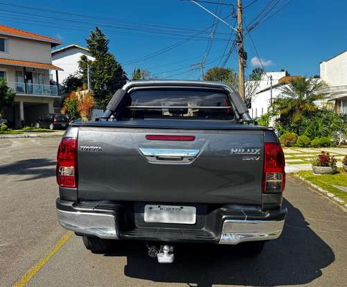 TOYOTA-HILUX-2017
