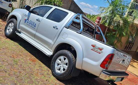 TOYOTA-HILUX-3.0 SRV 4X4 CD 16V TURBO INTERCOOLER DIESEL 4P AUTOMÁTICO TOYOTA-HILUX-2010