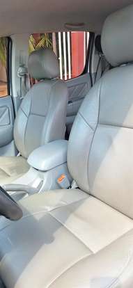 TOYOTA-HILUX-2010