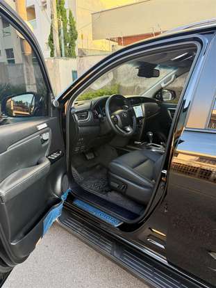 TOYOTA-HILUX SW4-2025