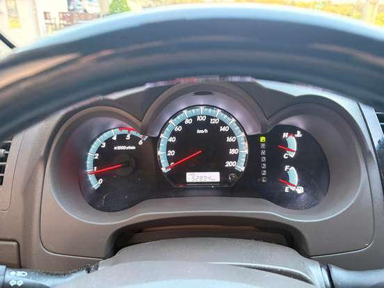 TOYOTA-HILUX SW4-2011