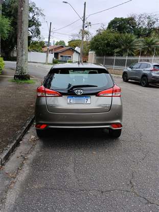 TOYOTA-YARIS-2018