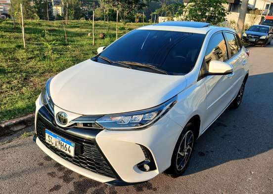 TOYOTA-YARIS-2024