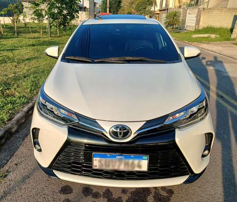 TOYOTA-YARIS-2024