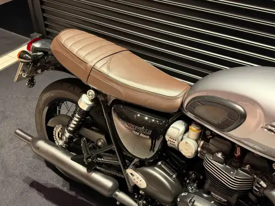 TRIUMPH-BONNEVILLE T120 BLACK 1200 TRIUMPH-BONNEVILLE T120 BLACK 1200-2025