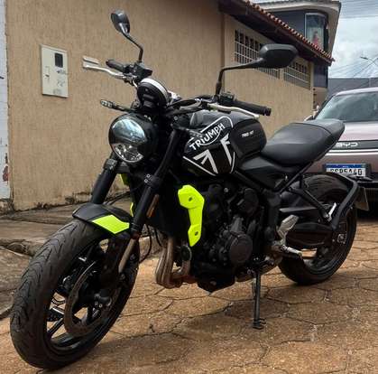 TRIUMPH-TRIDENT 660-2023