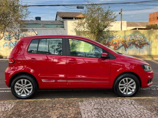 VOLKSWAGEN-FOX-2020