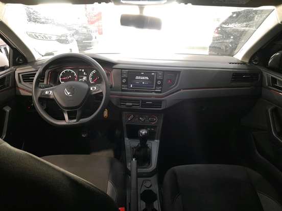 VOLKSWAGEN-POLO-2023
