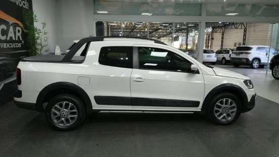 VOLKSWAGEN-SAVEIRO-2015