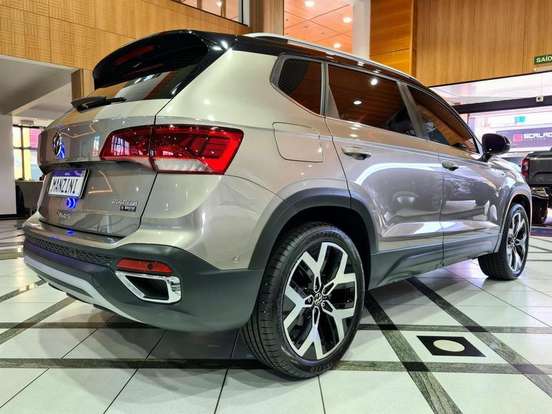 VOLKSWAGEN-TAOS-1.4 250 TSI TOTAL FLEX HIGHLINE AUTOMÁTICO VOLKSWAGEN-TAOS-2025