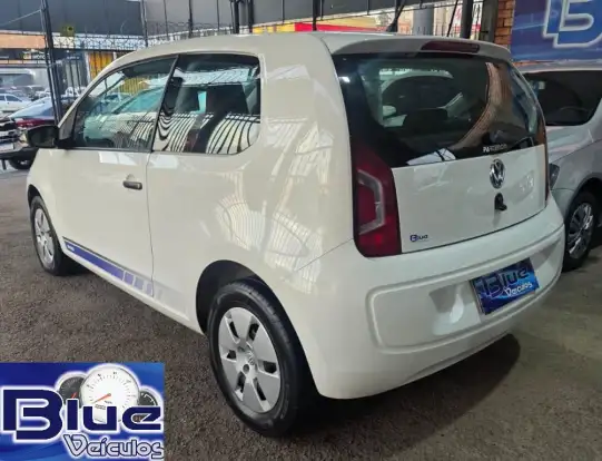 VOLKSWAGEN-UP-2016