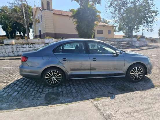 VOLKSWAGEN-JETTA-2.0 TSI HIGHLINE 211CV GASOLINA 4P TIPTRONIC VOLKSWAGEN-JETTA-2017