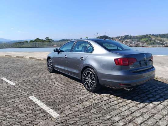 VOLKSWAGEN-JETTA-2.0 TSI HIGHLINE 211CV GASOLINA 4P TIPTRONIC VOLKSWAGEN-JETTA-2017