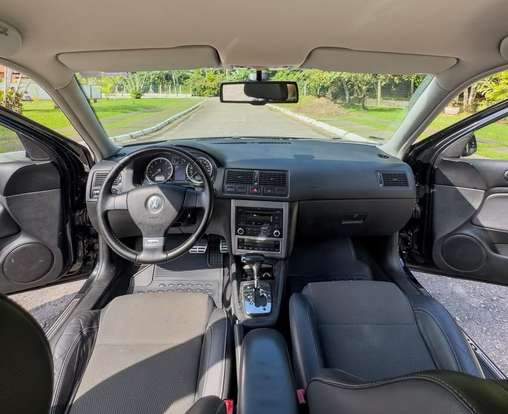 VOLKSWAGEN-GOLF-2009