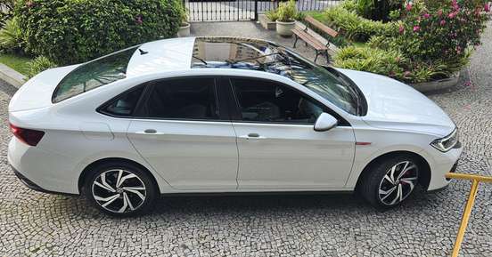 VOLKSWAGEN-JETTA-2023