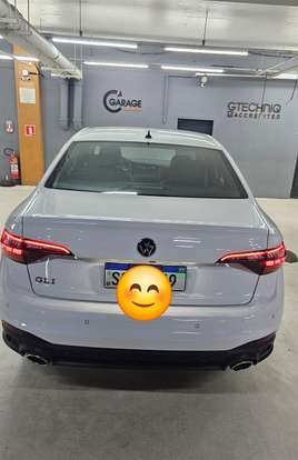 VOLKSWAGEN-JETTA-2023