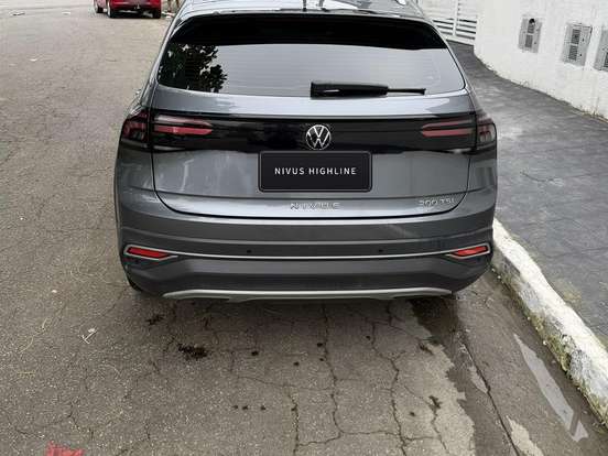 VOLKSWAGEN-NIVUS-1.0 200 TSI TOTAL FLEX HIGHLINE AUTOMÁTICO VOLKSWAGEN-NIVUS-2023