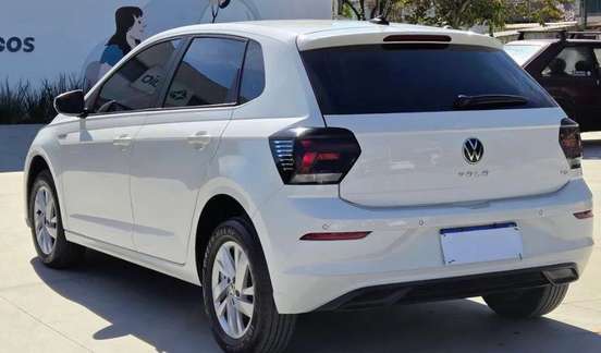 VOLKSWAGEN-POLO-2023