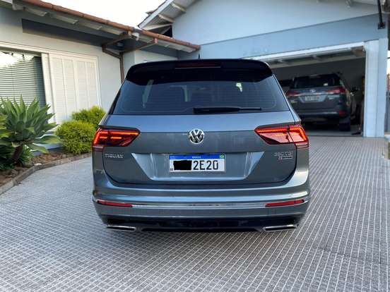 VOLKSWAGEN-TIGUAN-2020