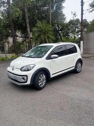 VOLKSWAGEN-UP-2016