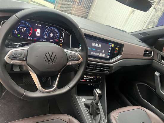 VOLKSWAGEN-VIRTUS-1.0 200 TSI HIGHLINE AUTOMÁTICO VOLKSWAGEN-VIRTUS-2025