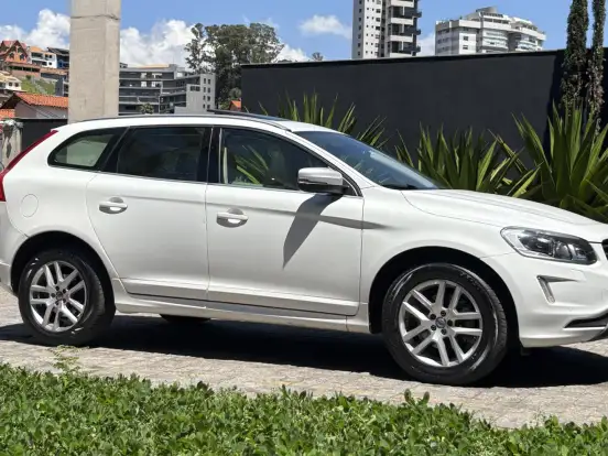 VOLVO-XC60-2.0 T5 MOMENTUM GASOLINA 4P AUTOMÁTICO VOLVO-XC60-2017