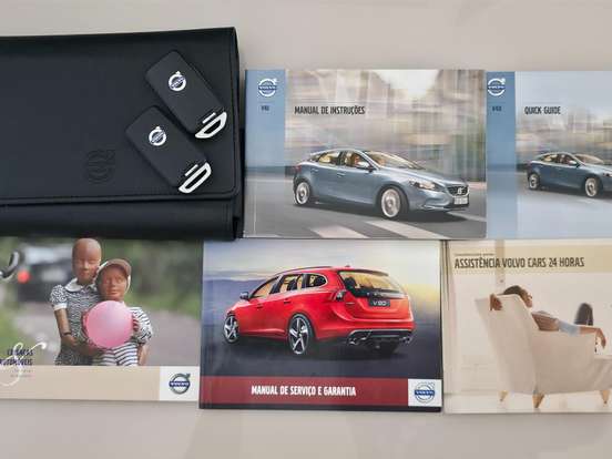 VOLVO-V40-2.0 T4 DYNAMIC TURBO GASOLINA 4P AUTOMÁTICO VOLVO-V40-2013