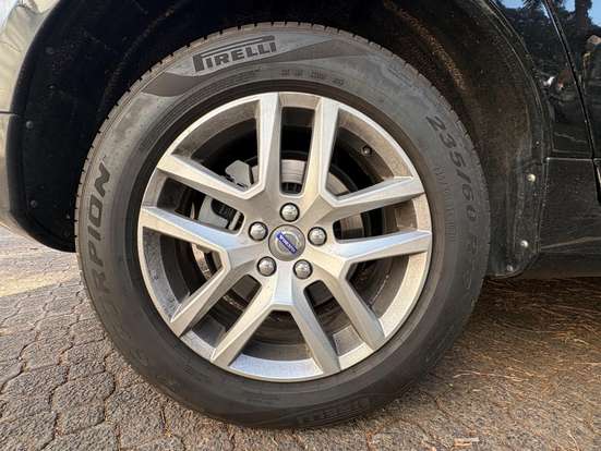 VOLVO-XC60-2.0 T5 MOMENTUM GASOLINA 4P AUTOMÁTICO VOLVO-XC60-2017