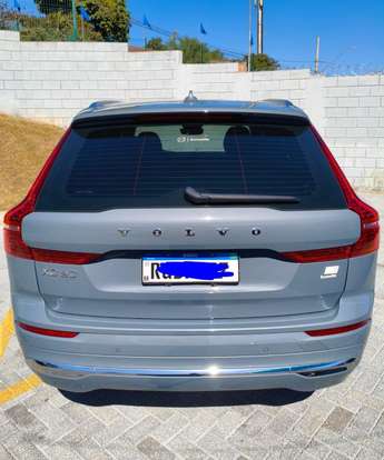 VOLVO-XC60-2022