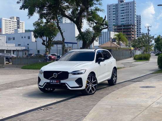 VOLVO-XC60-2024
