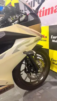 YAMAHA-YZF R15 YAMAHA-YZF R15-2025