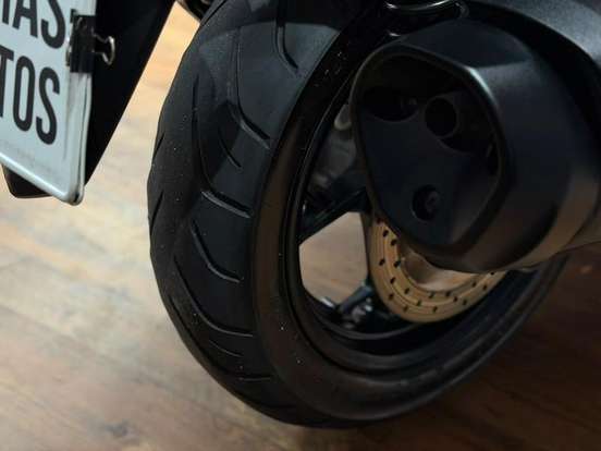 YAMAHA-XMAX 300 CONNECTED ABS YAMAHA-XMAX 300 CONNECTED ABS-2025