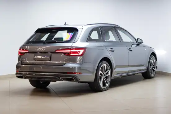 AUDI-A4-2019