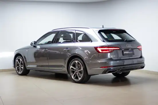 AUDI-A4-2019