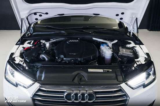 AUDI-A4-2017