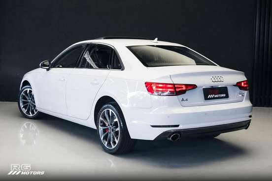 AUDI-A4-2017
