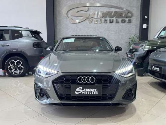 AUDI-A4-2023