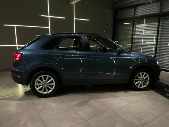AUDI-Q3-2017